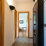 Parcheggio Privato - 5 Minuti Dal Di